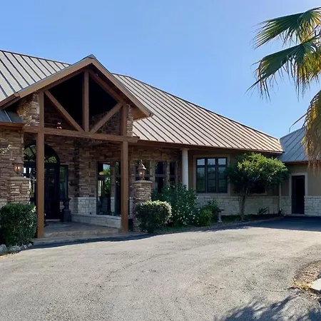 Scenic Hill Country Retreat - Rhino Ranch Villa New Braunfels Exterior photo