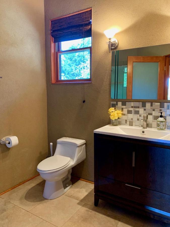 Scenic Hill Country Retreat - Rhino Ranch Holiday home *