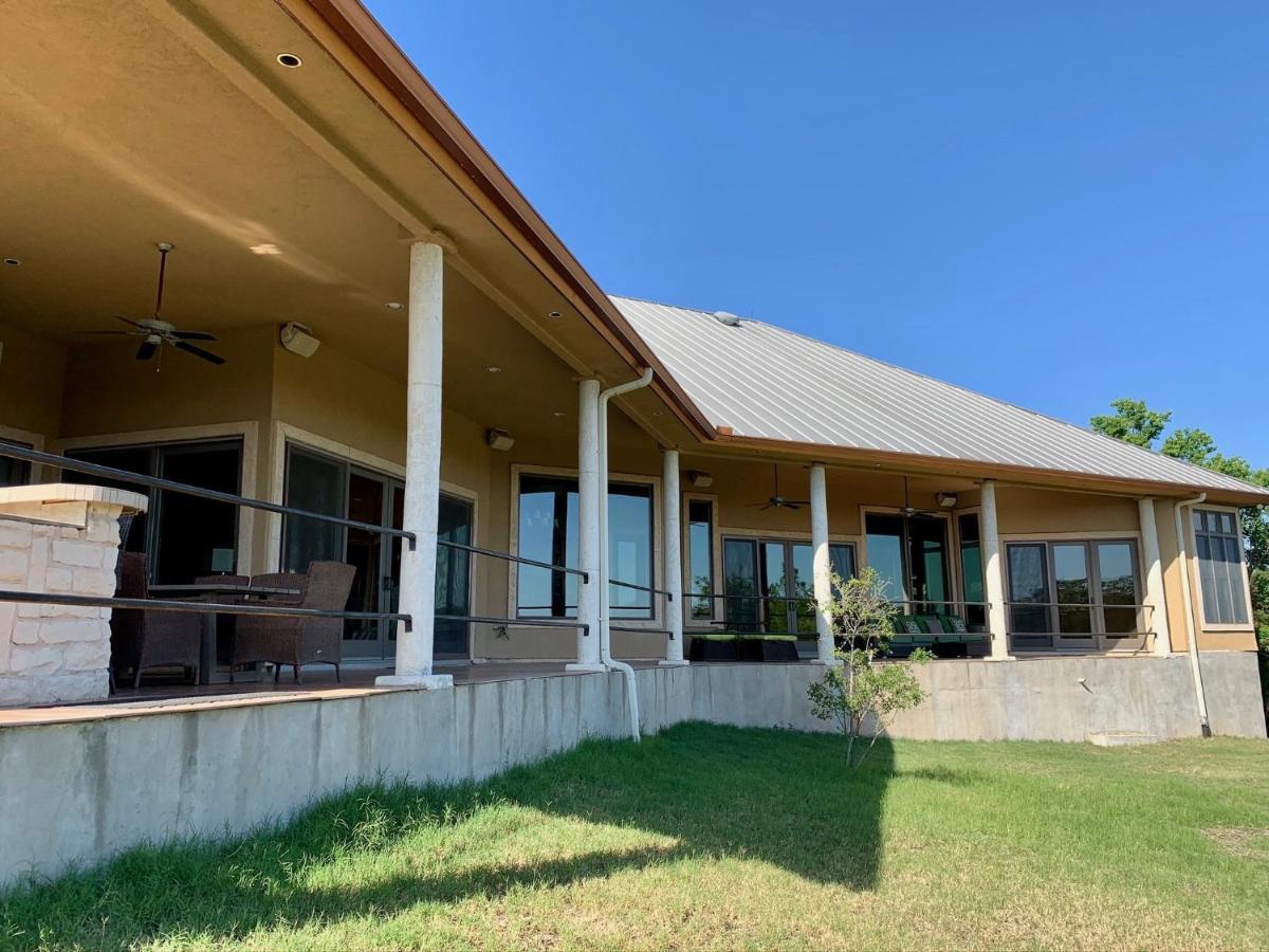 Scenic Hill Country Retreat - Rhino Ranch Holiday home New Braunfels