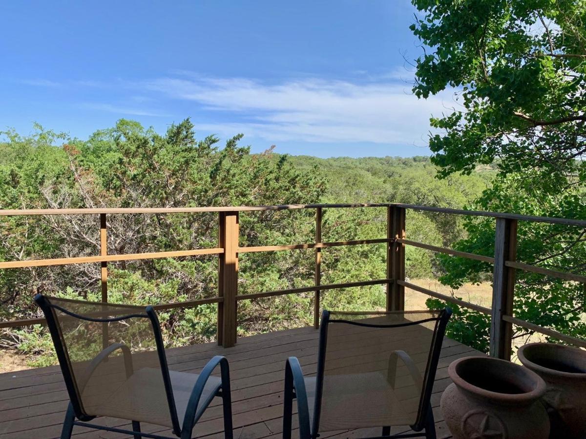 Scenic Hill Country Retreat - Rhino Ranch *