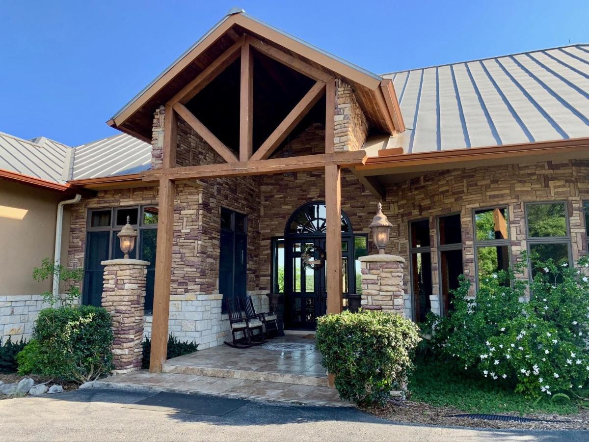 Scenic Hill Country Retreat - Rhino Ranch Holiday home *