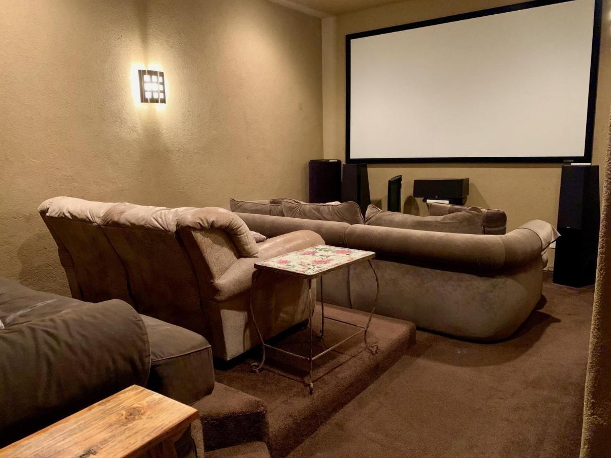 Scenic Hill Country Retreat - Rhino Ranch New Braunfels